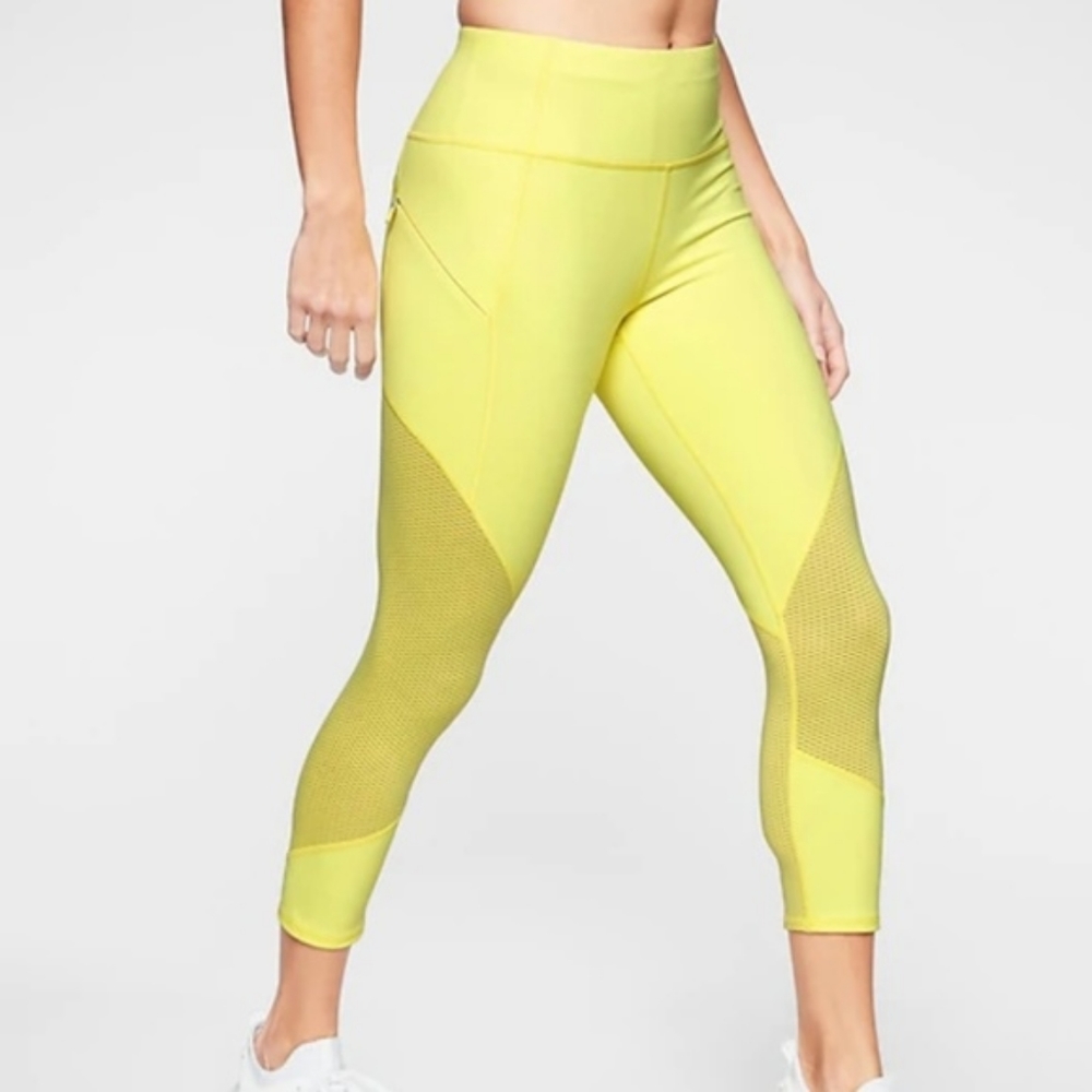 NEW Athleta Contender Capri Crop leggings yellow M